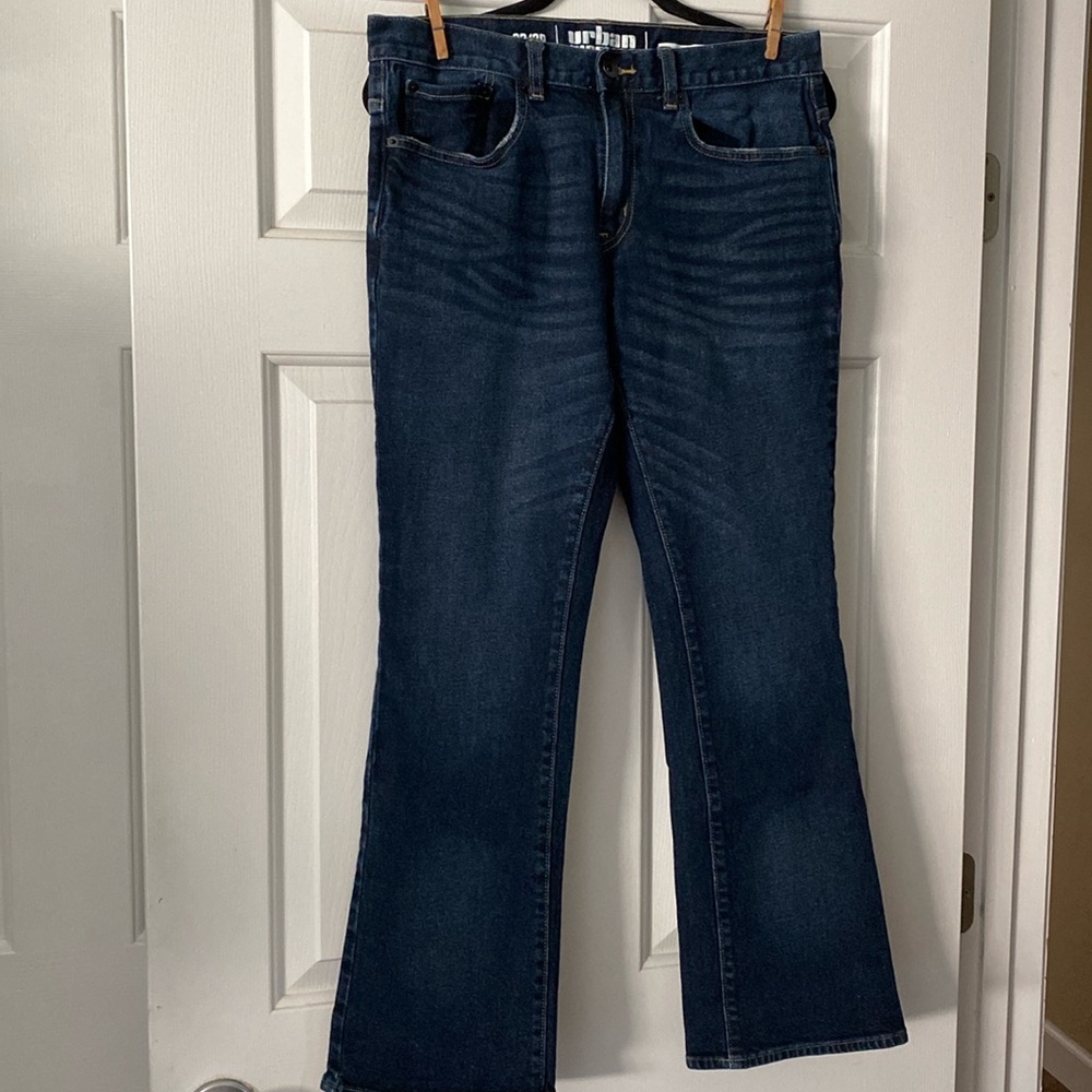 Urban Pipeline Jeans Mens 32x30  Dark Blue Bootcut Denim - 99% cotton/1% spandex